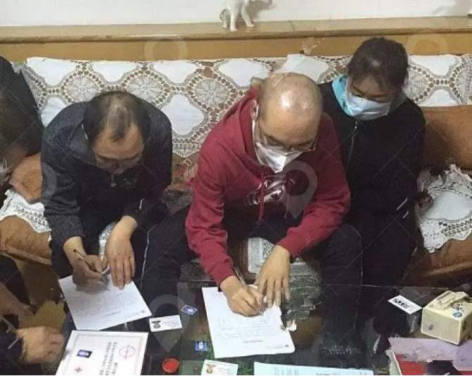 26�꽻��ѧ�Ա�ȷ���Ѫ����������ƣ�����Ը��������
