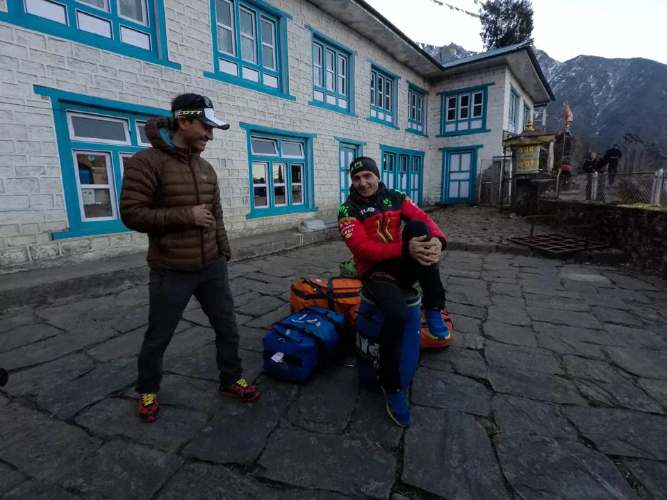 ÿ���˶����Լ�������֮�ۣ�������/�������Ueli Steck һ��