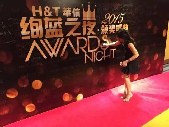 Ů����õ���̬ �����绨ľ����������