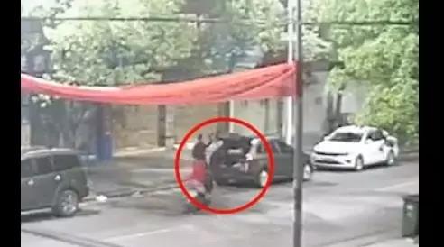 ������Ϊ������27�������賿��ֹ�����������嵶���������˱�ץ
